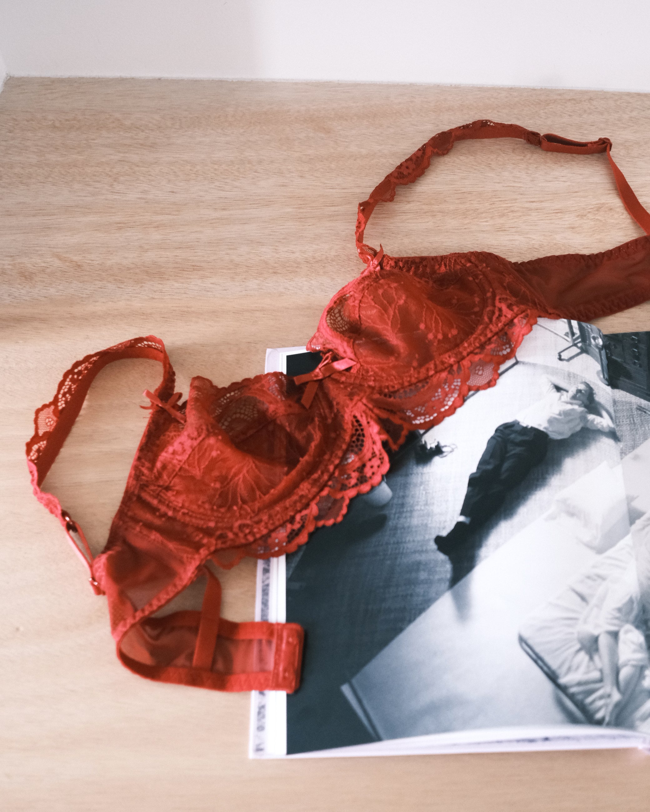Aimée | Hot Red