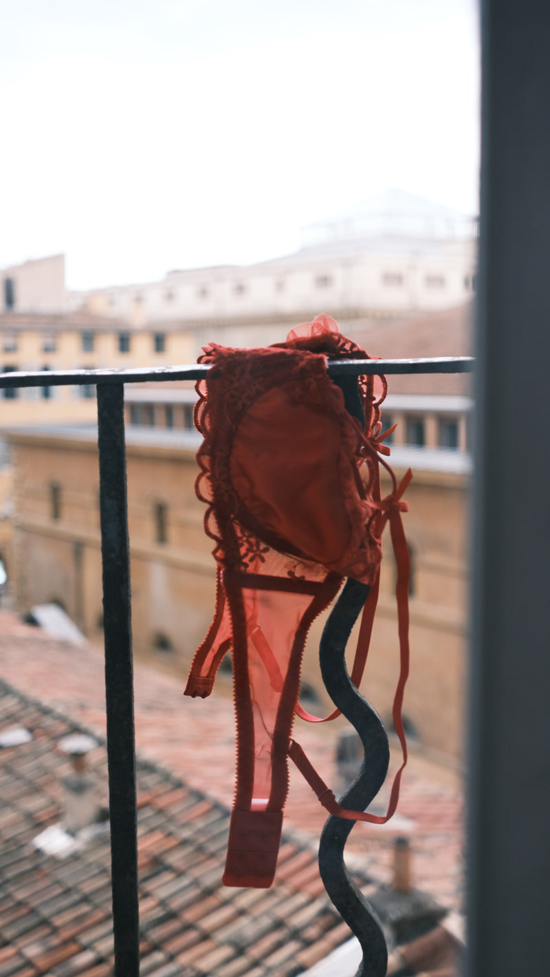 Camille | Hot Red